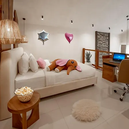 Sunny Cuddles Villa Canggu  Room photo