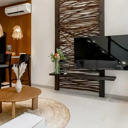 Sunny Cuddles Villa Canggu  Ruang foto