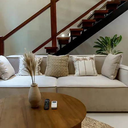 Sunny Cuddles Villa Canggu  Ruang foto